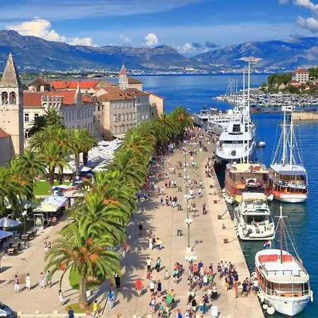 Apartamento Holiday *